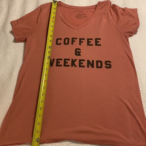 FIFTH SUN, V neck T,. Medium, polyester/ rayon - Picture 6 of 8